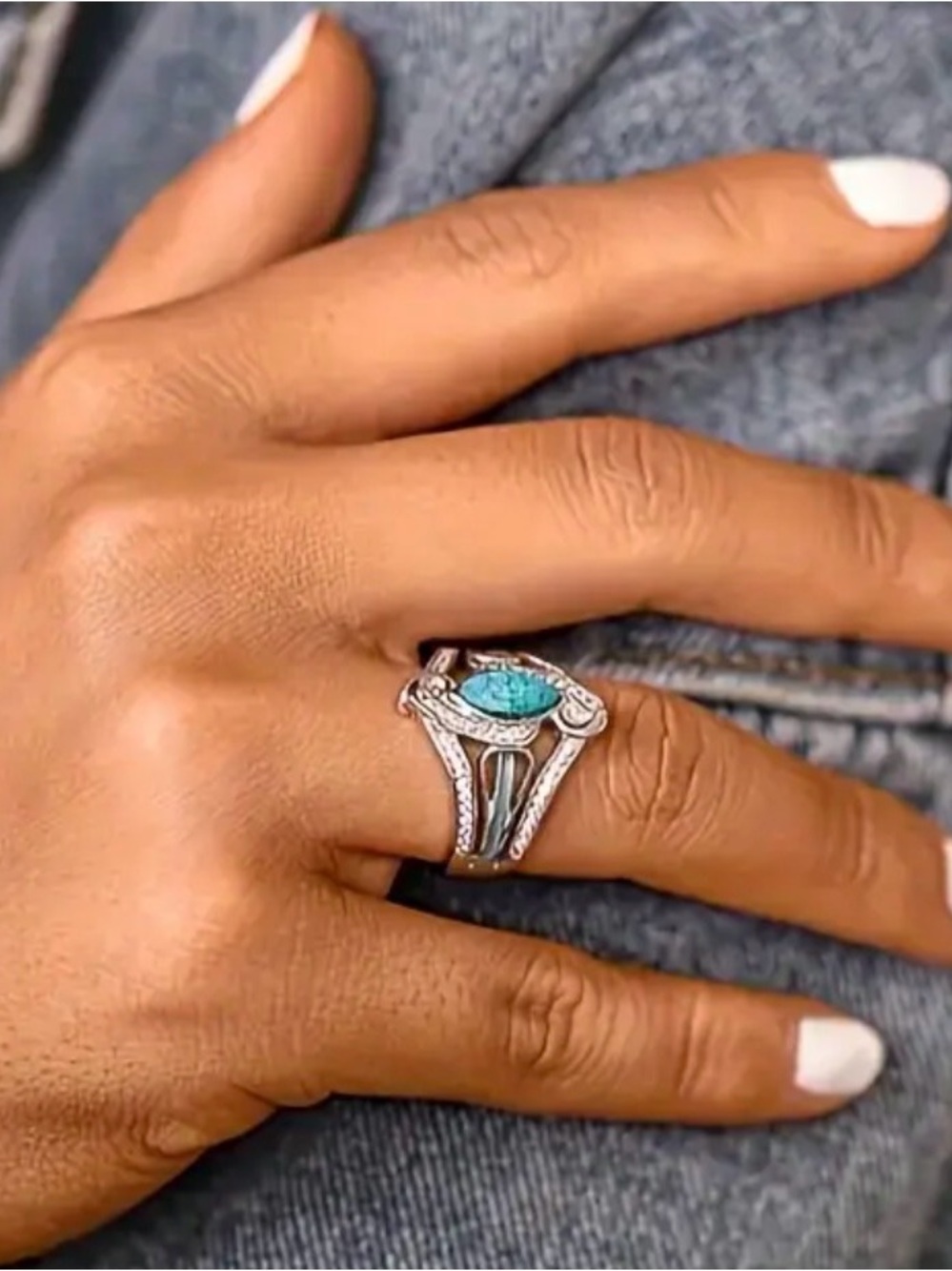 Bohemian Style Inlaid Synthetic Turquoise Ring.